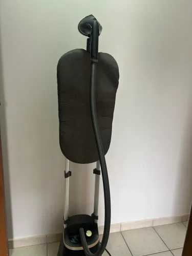 Ferro vaporizador vertical - Philips Walita preto série 3000