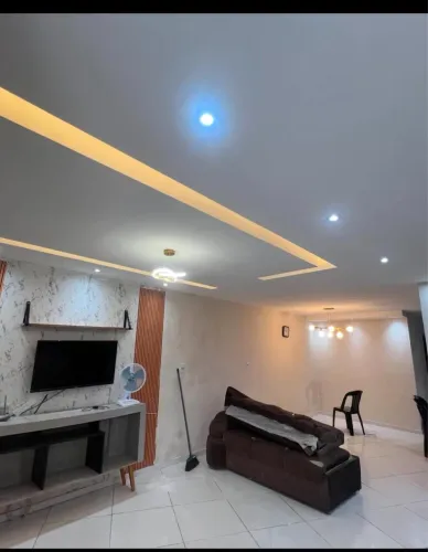 Trabalhamos com elétrica, gesso plaquinha, draywall, PVC, pintura e reforma em geral!