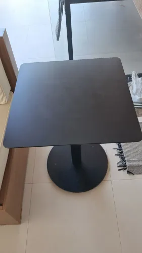 2 Mesas de cafeteria