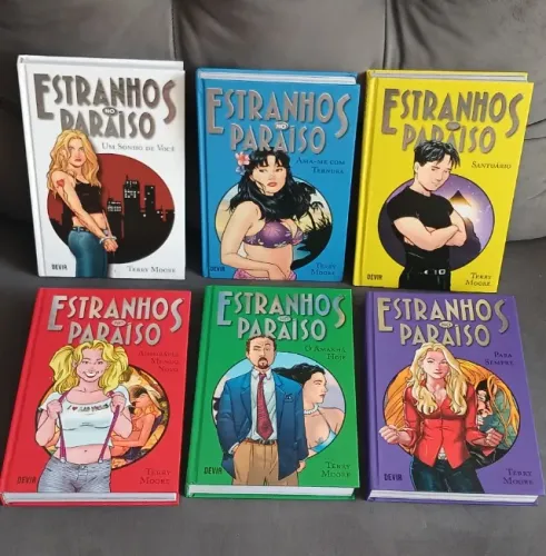 Estranhos no Paraíso - Terry Moore (Devir - Completa)