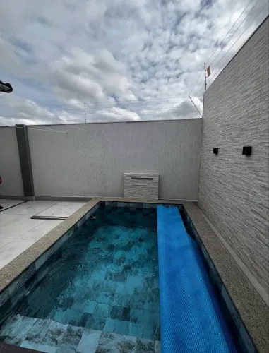 Casa a venda em Itapuã- 3/4 EE