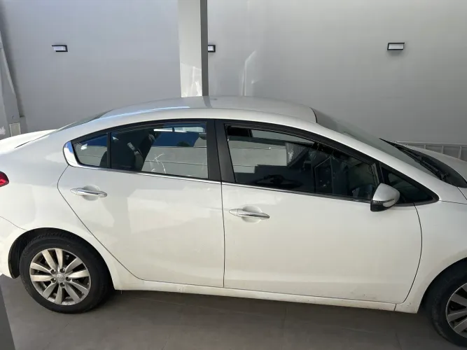 Kia Motors Cerato 1.6 16V Flex Aut. 2015