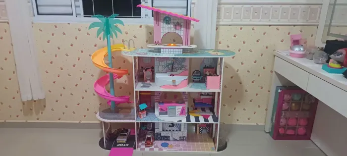 Casa de bonecas LOL