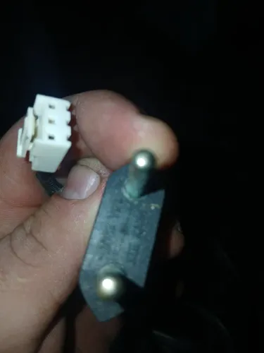 Cabo de energia com conector 3 pinos