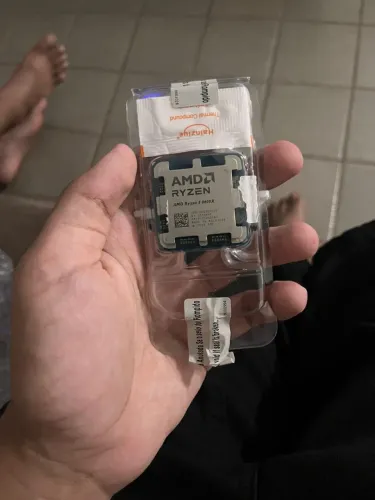 AMD ryzen 5 9600x