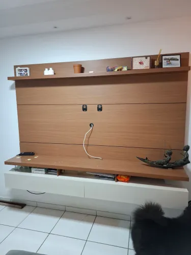 Painel TV Madeira e Off White 2.20