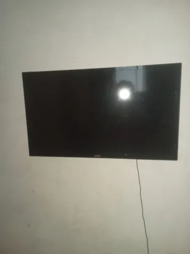 Vende_se televisão Samsung, em bom estado sem arranhões na tela funcionando normalmente 