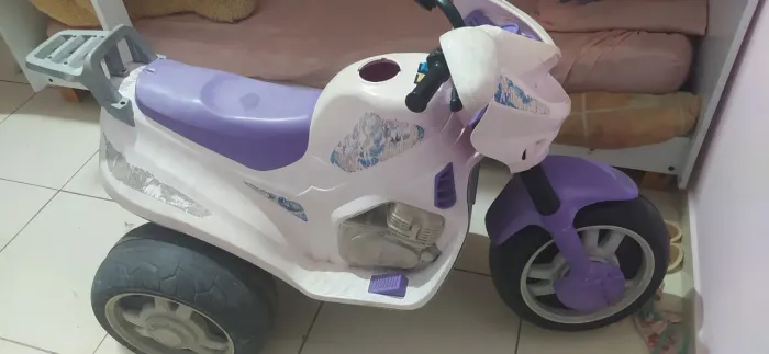 Estou vendendo esta motinha elétrica por não está sendo utilizado