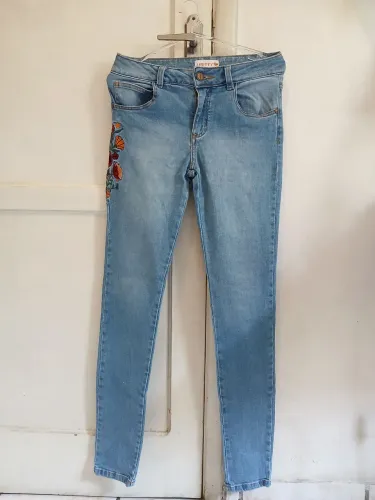 Calça Jeans Skinny da marca Lirrity (Tam 36)