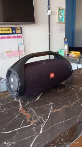 JBL Bombox 2 - Pouca usada 