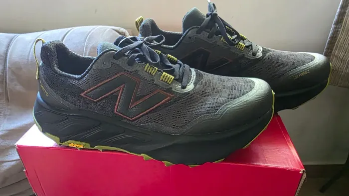 TENIS NEW BALANCE HIERRO V9