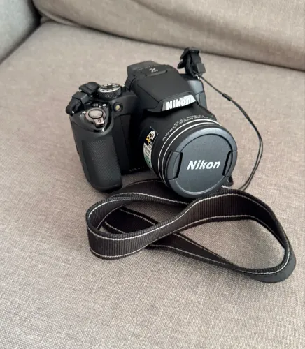 Vendo Câmera Nikon Coolpix P510, 161 MP, Zoom Óptico 42x, GPS, bateria excelente!