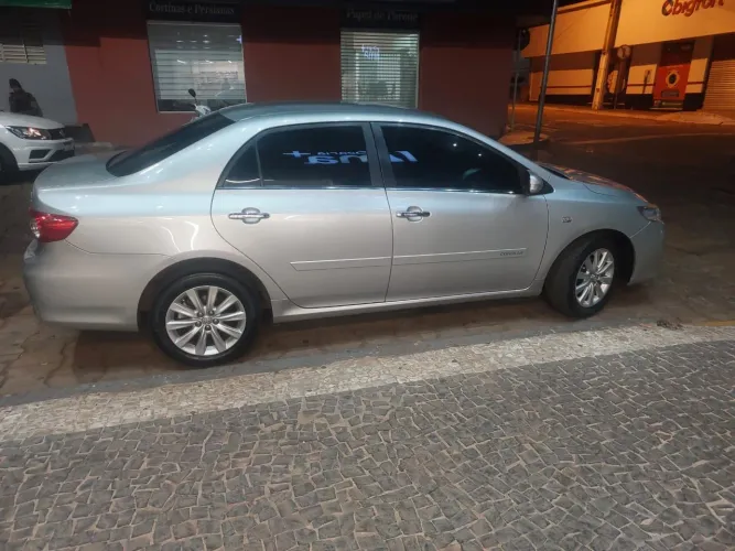 Toyota Corolla Altis 2.0 Flex 16V Aut. 2013