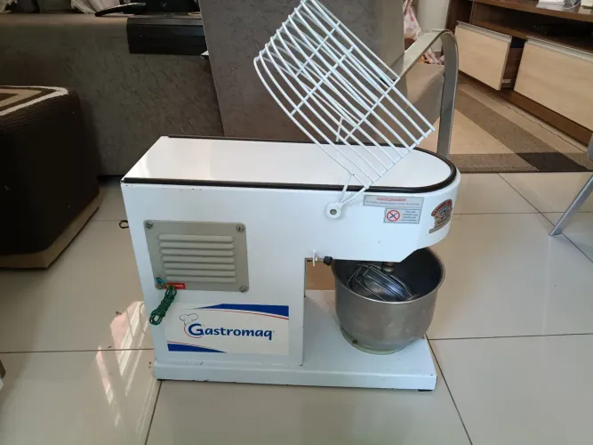 Oportunidade: Batedeira Planetária Profissional Gastromaq BP-06 - Excelente Estado