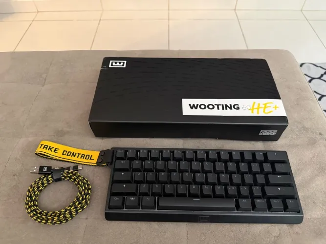 Teclado Gamer Wooting 60HE+ Original - Rapid Trigger - Caixa