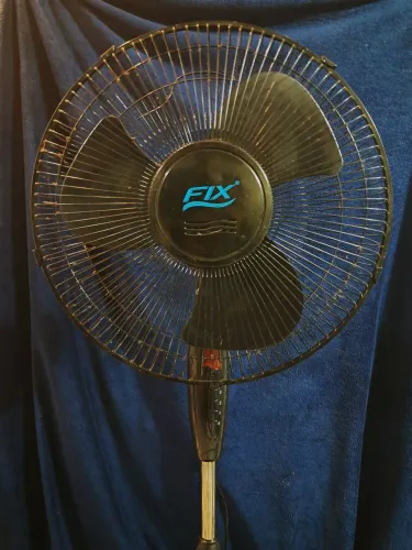 Ventilador fix 110v perfeito estado 100,00