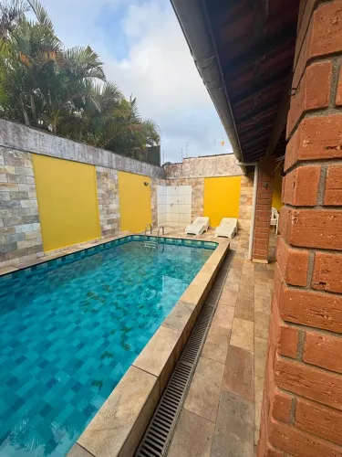 CASA COM PISCINA EM ITANHAEM