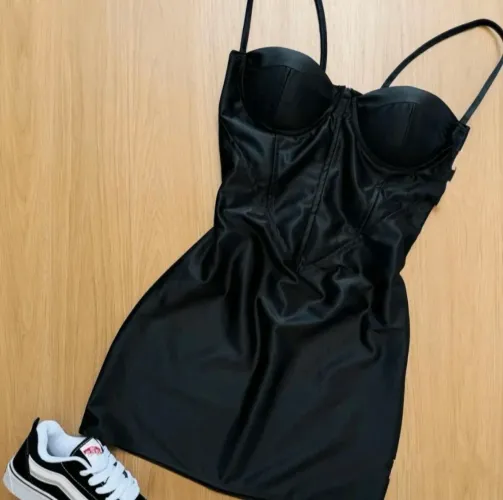 Vestido Acetinado Meia Taça