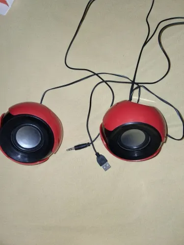 Caixas de Som 2.0 USB/P2 Vermelhas para PC e TV