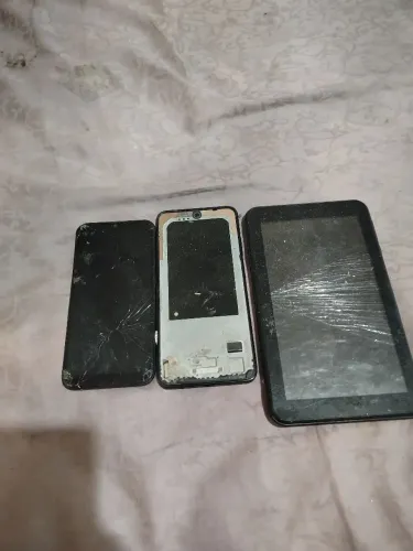 Celulares pra retirada de peça , meu ZAP *01
