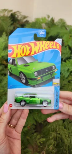 Hot Wheels Ford escort rs2000 Super Treasure Hunt