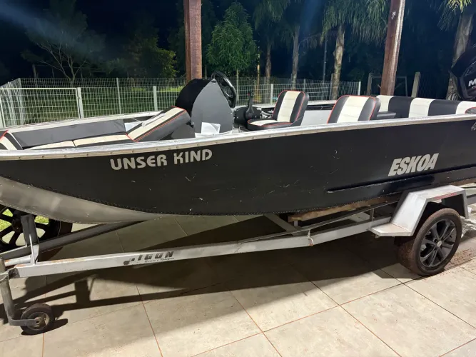 Banco com motor 60hp 4T