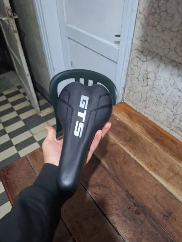 Selim GTS bike - bom estado