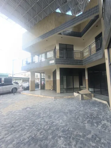 //Alugo Prédio Comercial com 11 salas na Praça 14