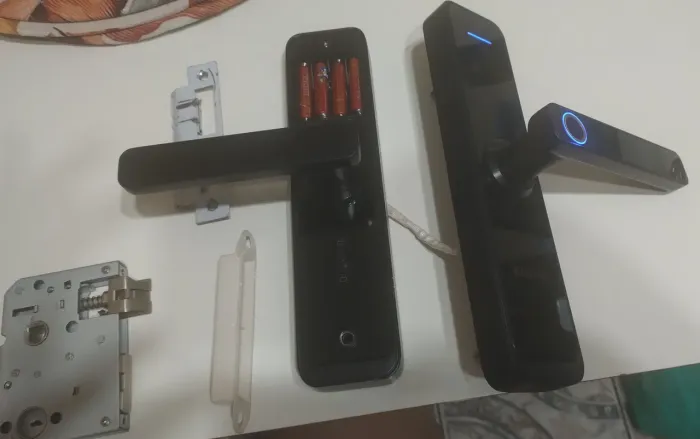 Fechadura Digital de Embutir Wi-Fi com biometria - Elsys