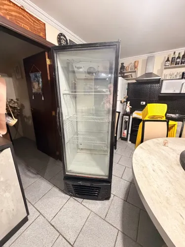 Geladeira expositora