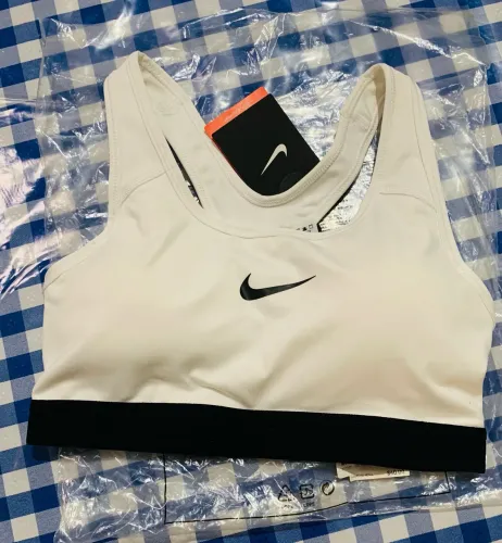 Top Nike 