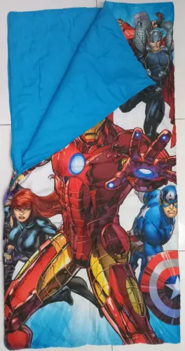 Saco de dormir infantil Avengers 75 x 150 cm ziper lateral Desapego Usado sem travesseiro