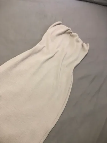 Vestido Canelado com Fenda*