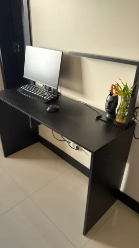 Mesa de estudos /escritorio/ Home office/ Pc