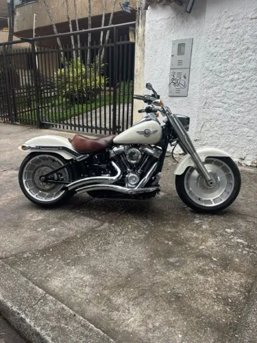 Harley Davidson Softail Fat Boy Motor 107 Branca 2018