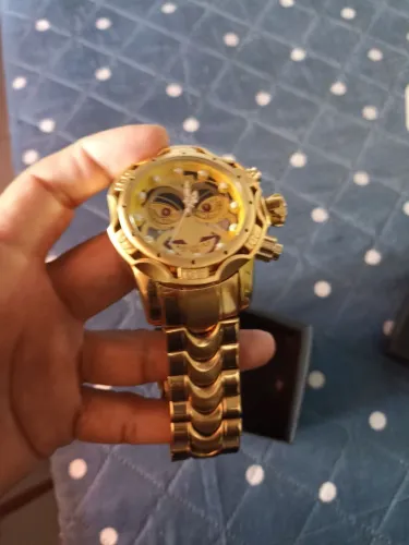 Vendo Relógio Invicta Dourado Zerado.