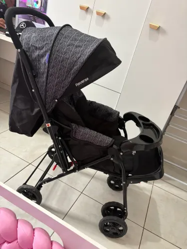 CARRINHO DE BEBÊ + BEBÊ CONFORTO