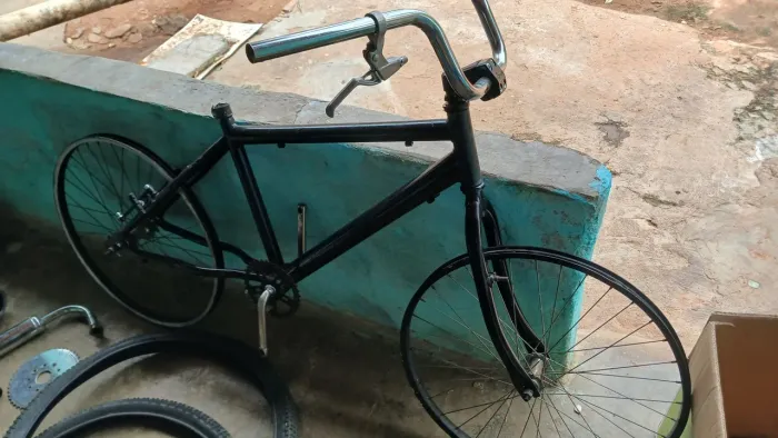Bicicleta aro 24 não completa