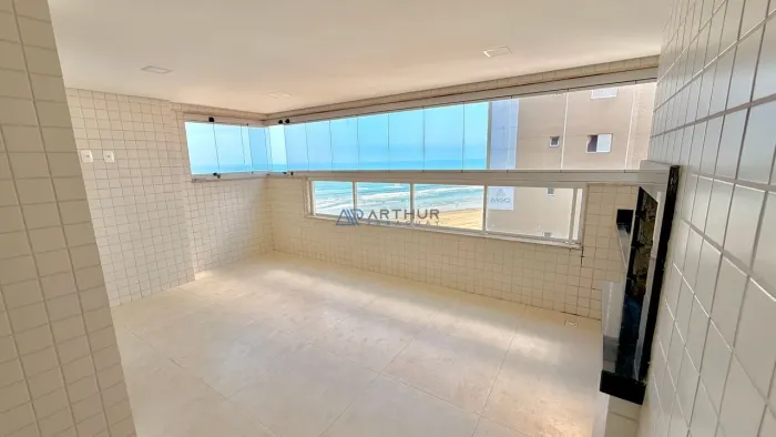 Apartamento à venda em Praia Grande com 2 dormitórios sendo 1 suíte no Caiçara