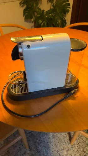 Máquina Nespresso Citiz
