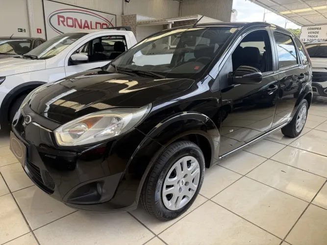 Ford Fiesta 1.0 Rocam SE Plus Hatch 8V Flex 4P Manual 2014