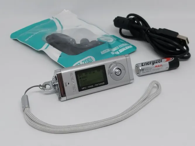 MP3 Player iRiver iFP-180T relíquia anos 2000 completo funcionando