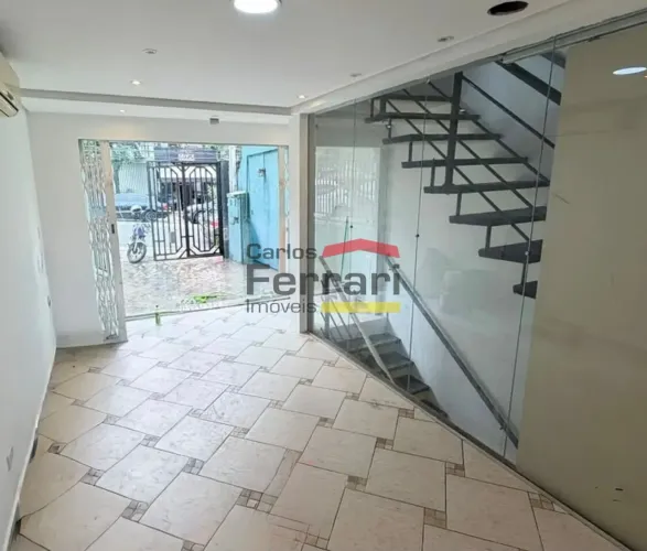 Sobrado comercial à venda no Alto de Santana com 260 m² e 3 pavimentos.