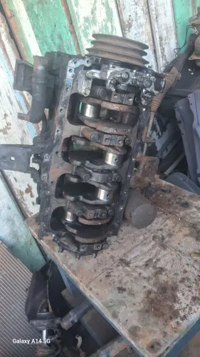 Parte baixo motor kia besta 2.7 