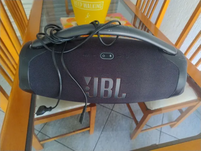 Caixa de som bombox jbl 3
