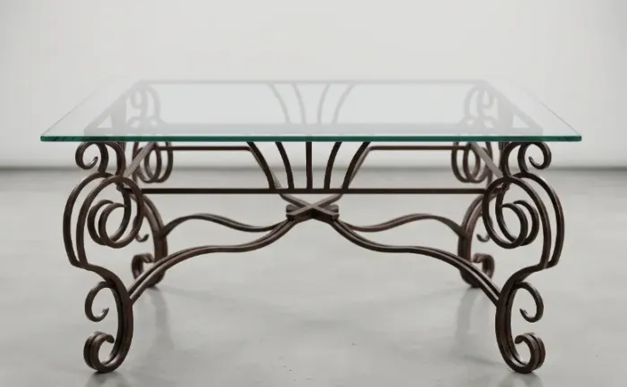 Mesa de Centro em Ferro Trabalhado e Tampo de Vidro - Estilo Clássico / Rústico