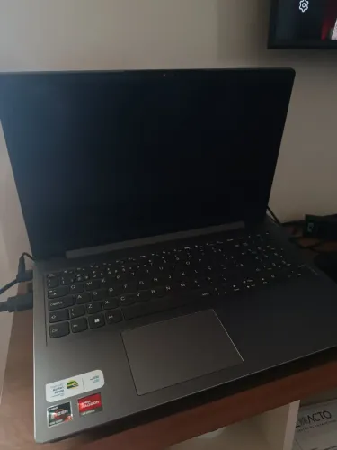 Lenovo Ideapad3 Ryzen7 5700U