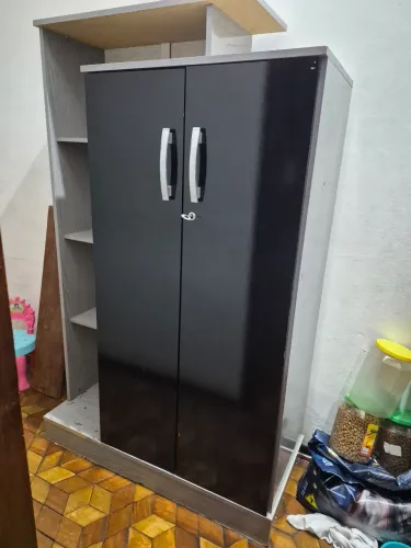Armário Multiuso Demobile Elite (cinza/preto)