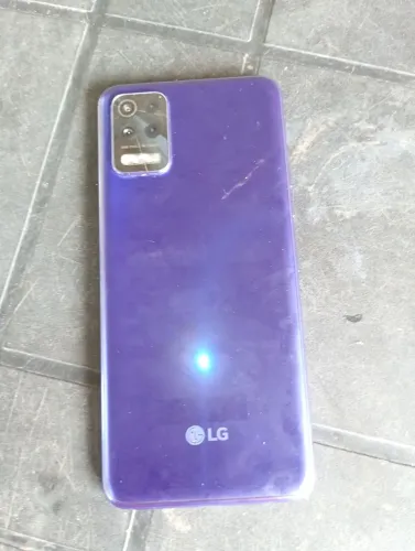Celular LG com capa 48 m pixels Ai câmera lanterna 2 led 4 câmera