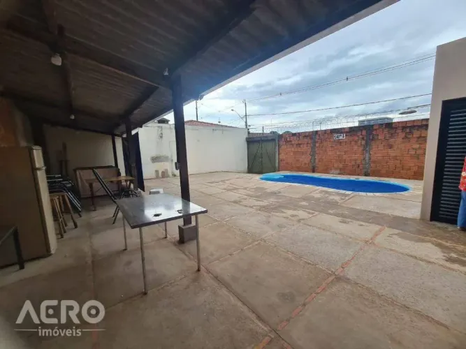 Terreno terra branca com piscina e wc